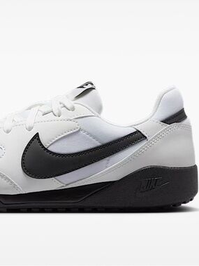 Nike Men’s White and Black Low-Profile Sneaker